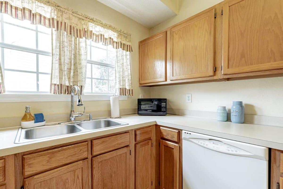 Aerie Oaks Cottage-5Min To Lake, 20Min To Columbia Lexington Exterior photo
